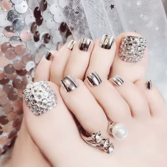 Rhinestone Press On Toenails - Picture 1 of 1